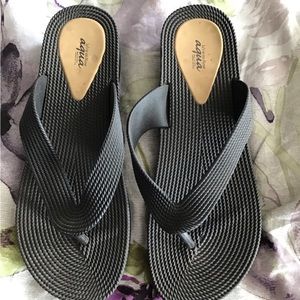 Women’s La Vie en Rose Pool side flip-flops